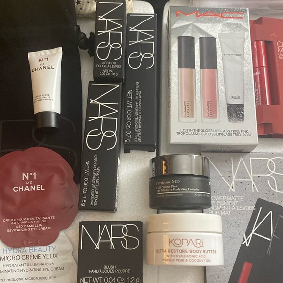 NARS 11pc collection Nars mini beauty + Madewell pouch and Mac LIP trio. NEW - Picture 5 of 17